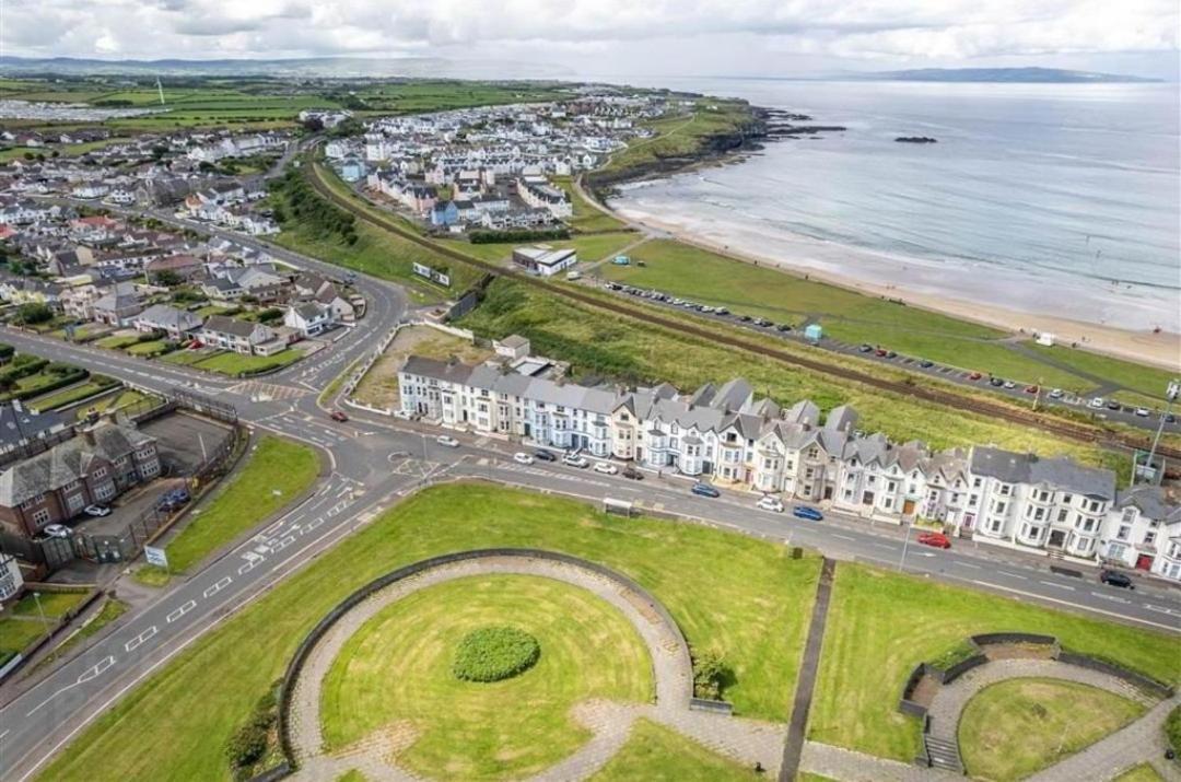 2 Dunluce Green - Portrush By The Sea Exterior foto